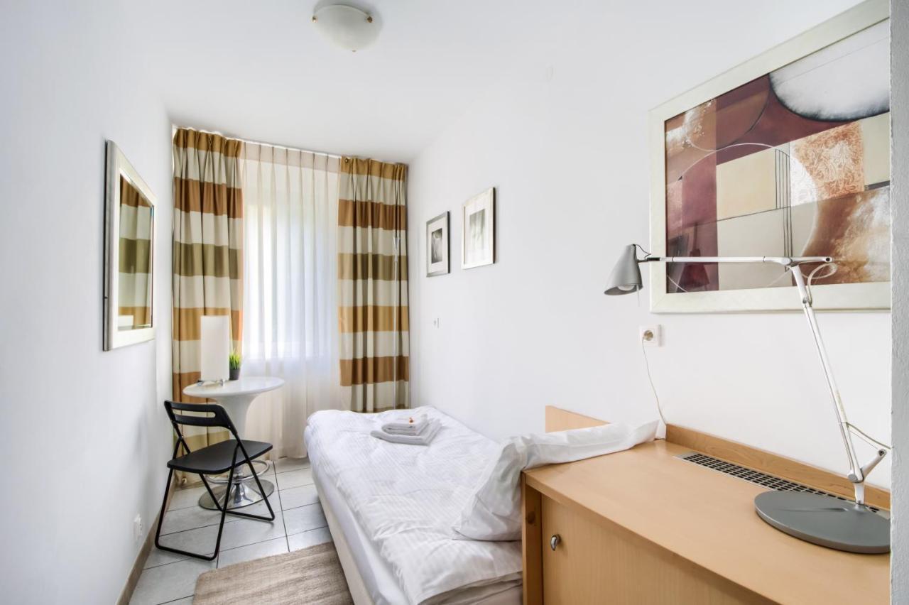 404 Rooms Zamiany Ursynow Varsóvia Exterior foto